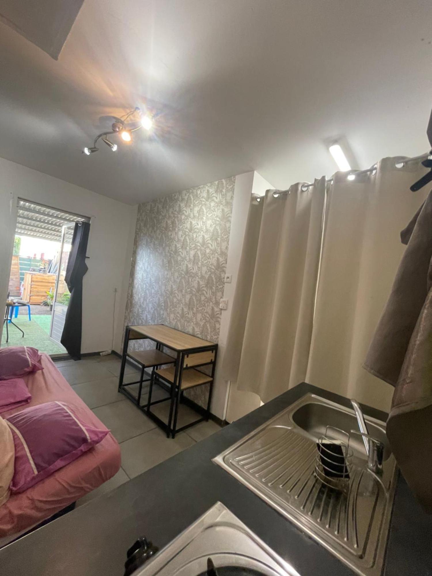 Mobilhome Pour 2 Personnes Le Tampon Kültér fotó